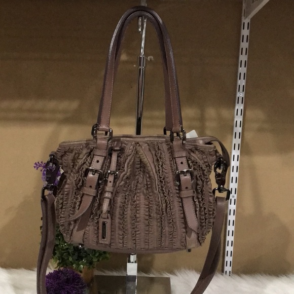 Burberry Old Rose Ruffled Leather Lowry Bag - Picture 5 of 15